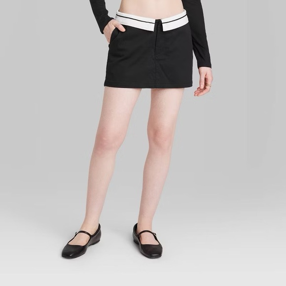 Women's Foldover Chino Skort - Wild Fable™ Size 6 - Picture 3 of 6